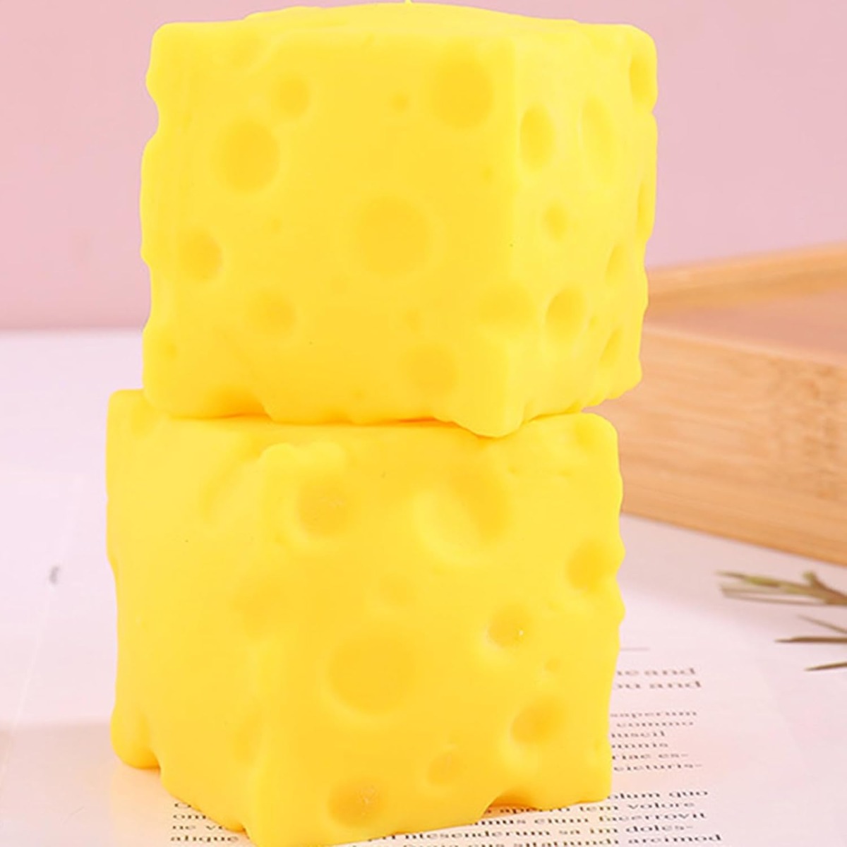 Cheese Stress Ball Squishy Toy - Food & Snacks Coloring Book Bold & Easy Designs For Adults And Kids Bold & Easy Coloring Books recension och pris